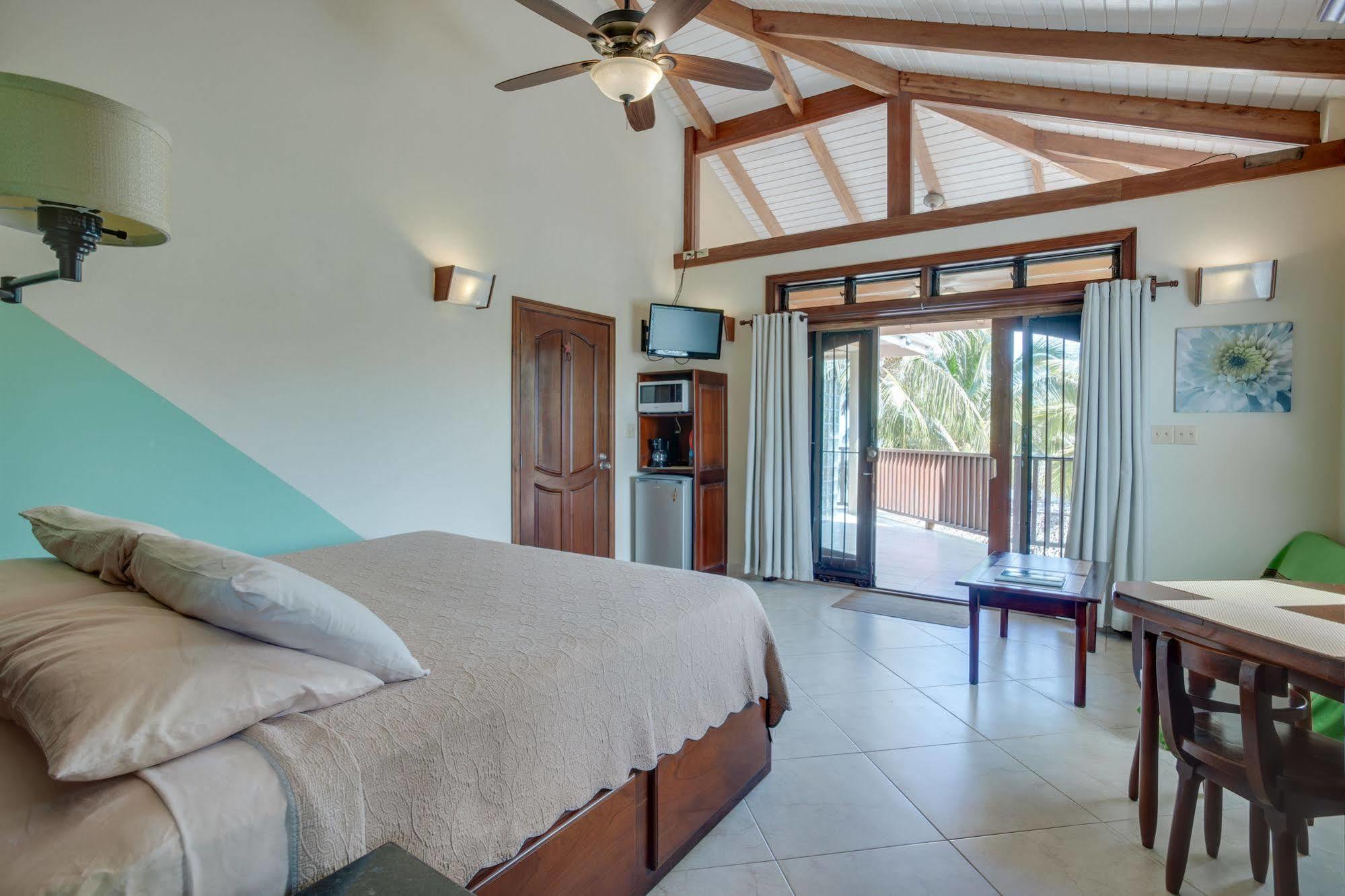 Buttonwood Belize Hotel Hopkins Exterior photo
